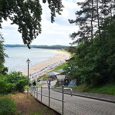 Apartment Familien-ferienwohnung Im Ostseebad Auf Rügen