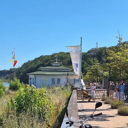 Familien-ferienwohnung Im Ostseebad Auf Ruegen Goehren (Ruegen)